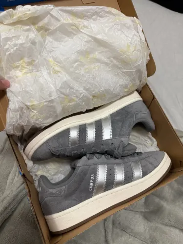2 Tênis Nike e adidas original