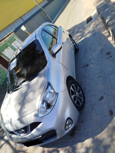 Nissan March SV 1.6 16V Flex Fuel 2016