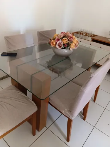 Mesa de 6 cadeiras
