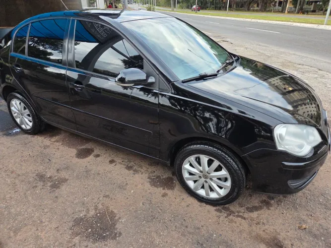 Volkswagen Polo Sedan 1.6 MI Total Flex 8V 4P 2011