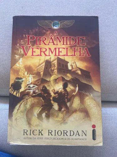 Livro: A pirâmide vermelha - Rick Riordan