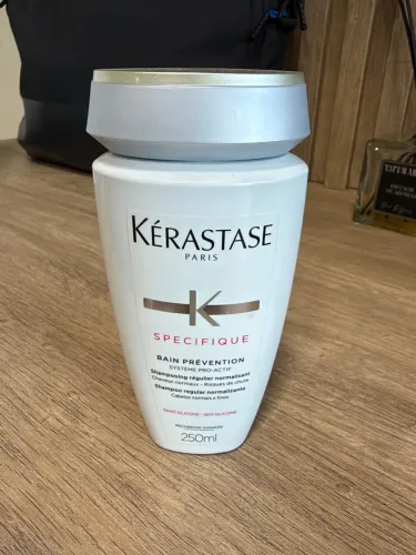 Shampoo anti-queda Kérastase Specifique Bain Prévention