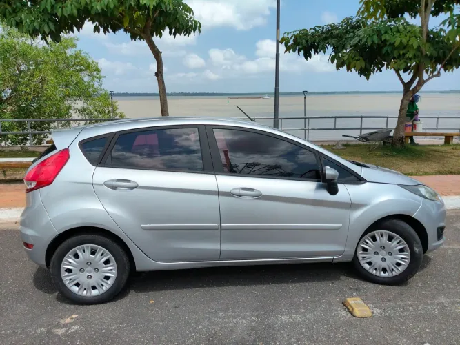 Ford Fiesta 1.5 16V Flex Mec. 5P 2014