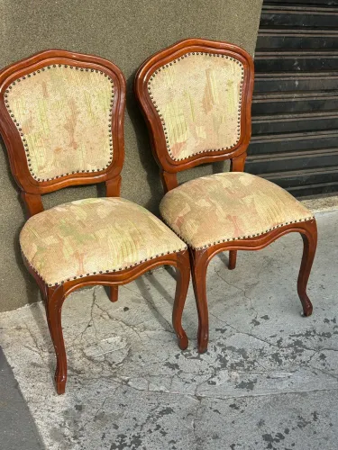 Par de cadeiras Estilo Luís XV