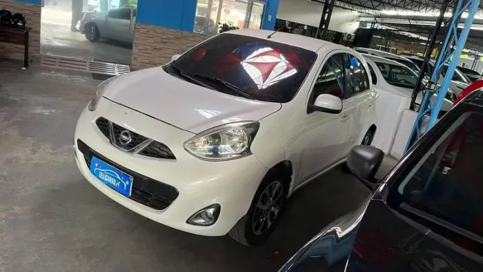 Nissan March 1.0 12V Flex 5P 2015