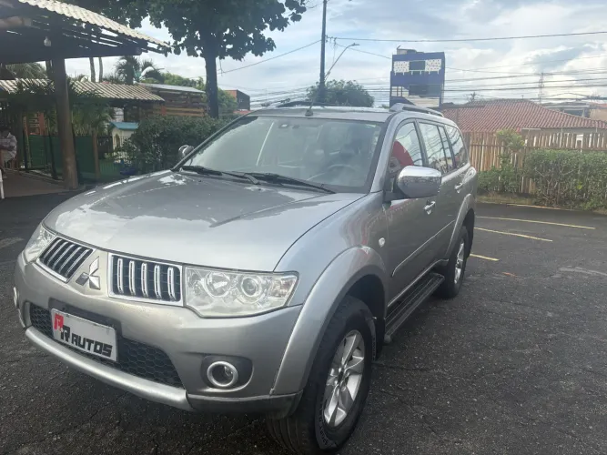 Mitsubishi Pajero Dakar HPE 3.2 4X4 T.I Dies 5P AUT 2013