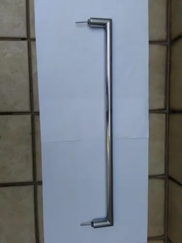 Porta Toalha em barra de metal cromado de 59 cm - DECA