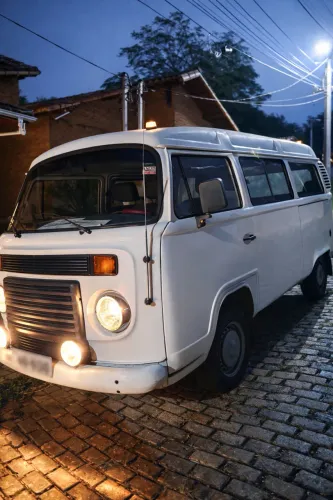 Volkswagen Kombi Standard 1.4 MI Total Flex 8V 2012