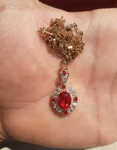 Colar de Rubi Banhado a Ouro