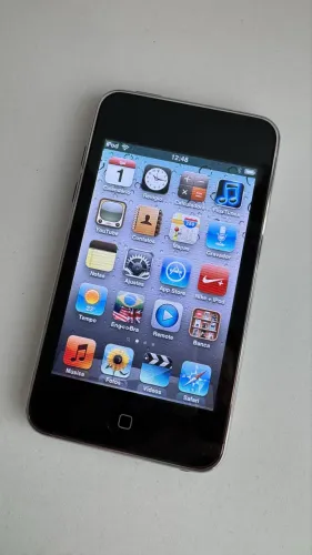 iPod Touch 3G Apple 32GB - Perfeito Estado + Acessórios