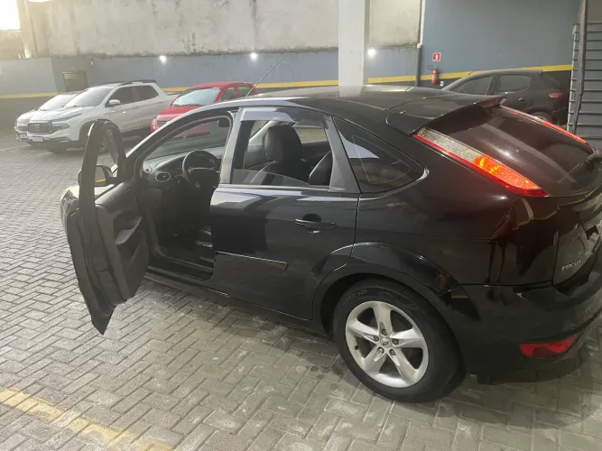 Ford Focus 1.6 S/se/se Plus Flex 8v/16v 5P 2010