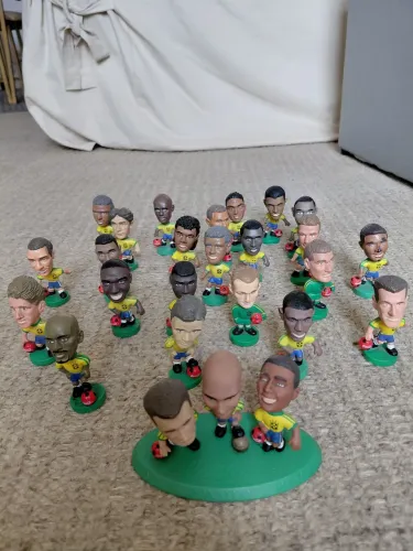 Vendo coleção mini craques coca-cola copa de 1998 incluindo o trio de ouro!!!