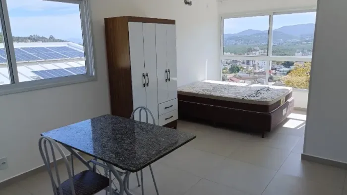 Alugo apto / apartamento / studio / kitnet na Trindade