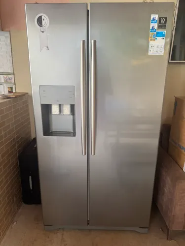 Vende-se Geladeira Samsung
