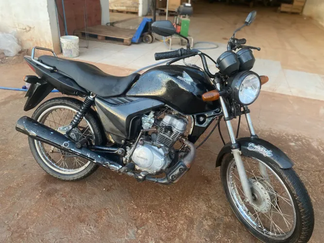 Moto em bom estado de conservação 