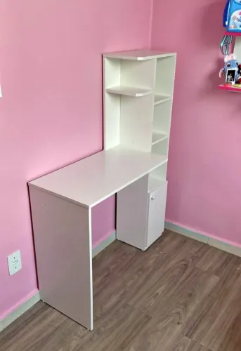 Escrivaninha em MDF