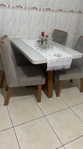 MESA JANTAR 4 CADEIRAS