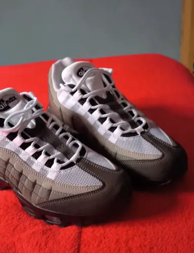 Tênis Air Max 95 Grey gradiente N°40