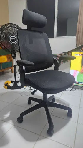 Cadeira de Escritório Astra Ergonômica com Apoio de Cabeça