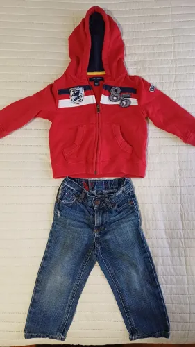 Conjunto Tommy Hilfinger - Calça Jeans e Moleton - 18 meses