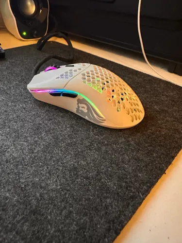 Vendo mouse gamer glorious model o-