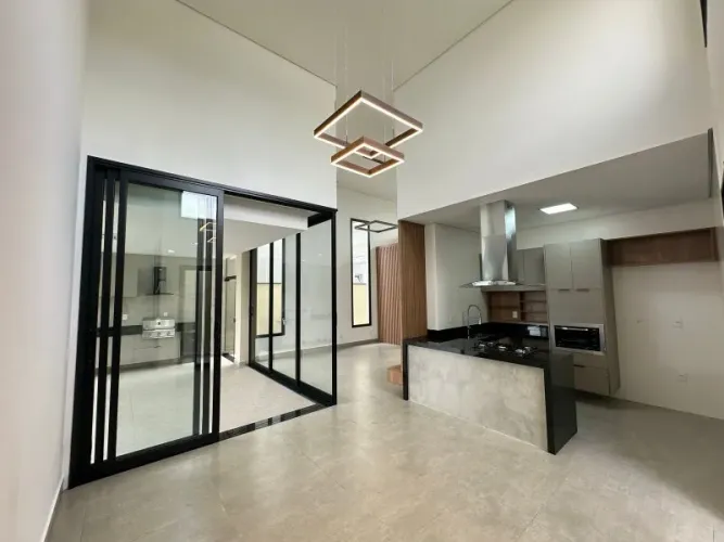 Casa térrea à venda no Residencial Monte Carlo, em Sorocaba-SP.