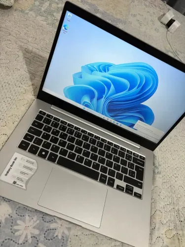 Netbook Galaxy Book Go
