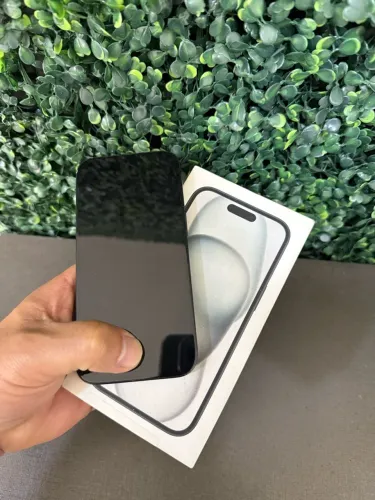 iPhone 15 128GB