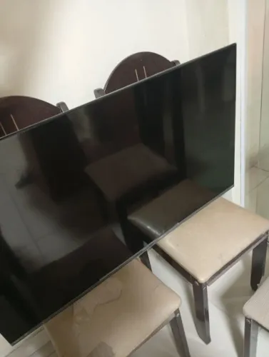 TV Philco tela queimada pra retirada de peças ..