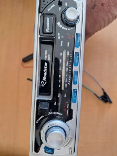 Radio toca Fitas Roadstar 