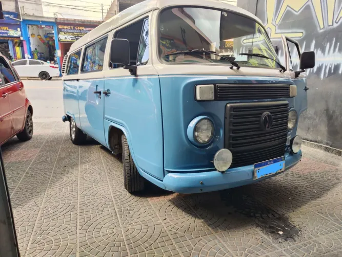 Volkswagen Kombi Standard 1.4 MI Total Flex 8V 2010