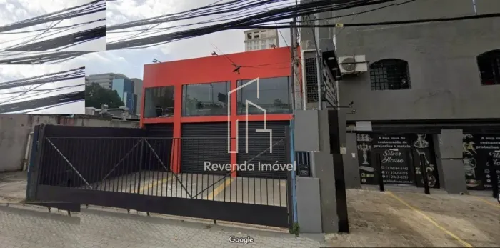 Galpão Comercial à Venda na Vila Olímpia, São Paulo-SP 2 Salas, 3 Banheiros, 4 Vagas de Ga