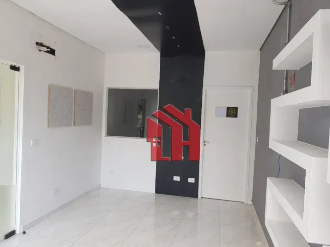 Excelente loja/sala com 62 mts., elevador, divisórias, 2 banheiros e cabeamentos para ar c