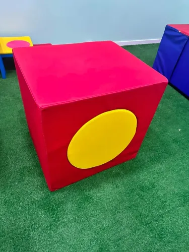 Quadrado Amarelo TO Estado: Seminovo Cubo - Spider
