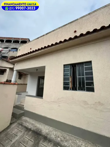Casa 3 quartos à venda, toda independente com quintal no Galo Branco