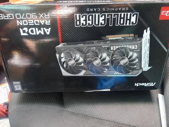 Placa AMD Radeon rx9070 Gre 12 gb nova