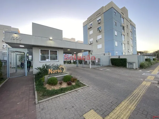 Apartamento SEMI MOBILIADO e DESOCUPADO à venda em Canoas