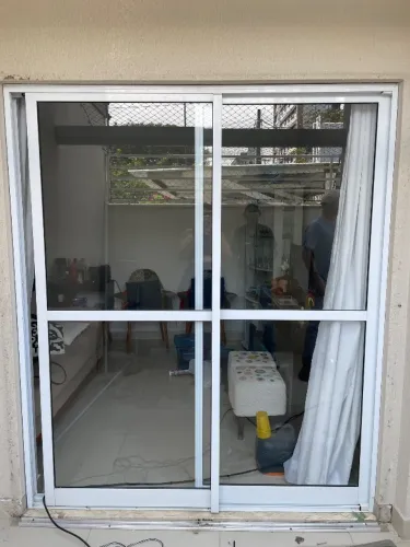 Porta de correr e portão de alumínio