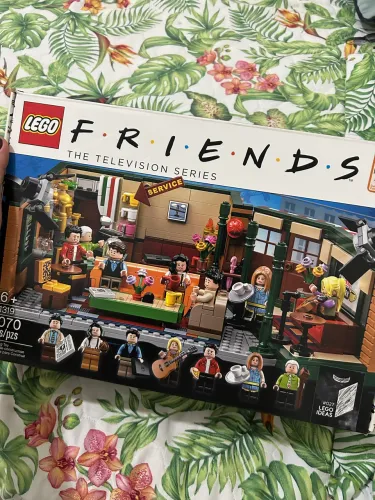 LEGO Ideas Central Perk - Friends: The Television Series (#21319) - 1070 peças