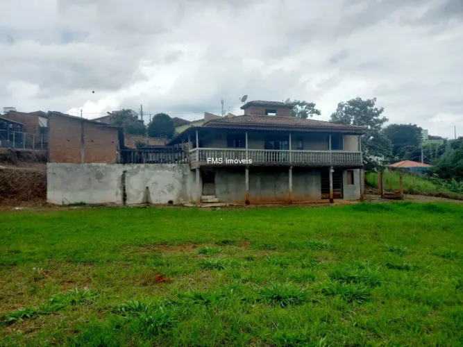 Chácara à venda com duas casas em Borda da Mata - MG, com 2.000,00 m² de área no bairro de