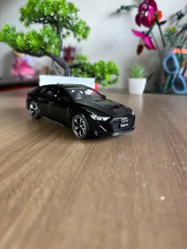 Miniatura - Audi RS7 | IPANEMA - RJ |
