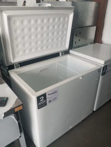 NZ. Freezer horizontal FRICON 311L