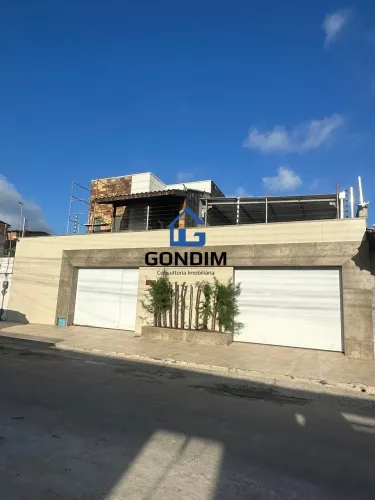 Vendo Imóvel Espetacular com Ampla Área Construída!
