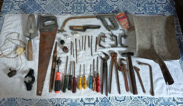 Conjunto de ferramentas usadas, no estado
