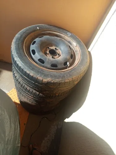 Rodas aro 15 com pneus