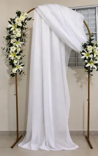 Arco de festa 2M com flores e tecido