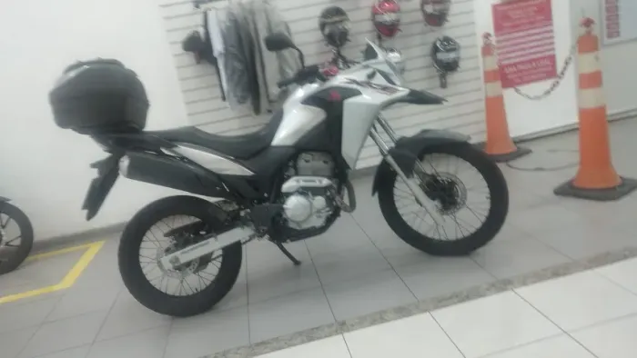 Honda XRE 300 ano 20/21