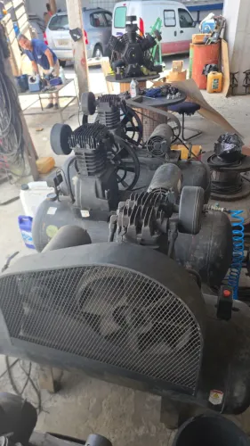 Compressores marca schulz da linha bravo, 20 pés , 200 litros , 175 lbs , trfascio .