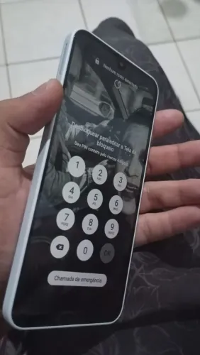 Celular Samsung a16 para trocar em iPhone tem caixa