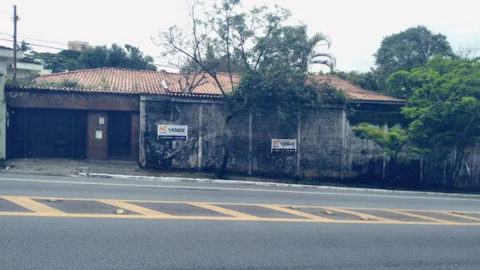 Área de terreno para atividade comercial Z03